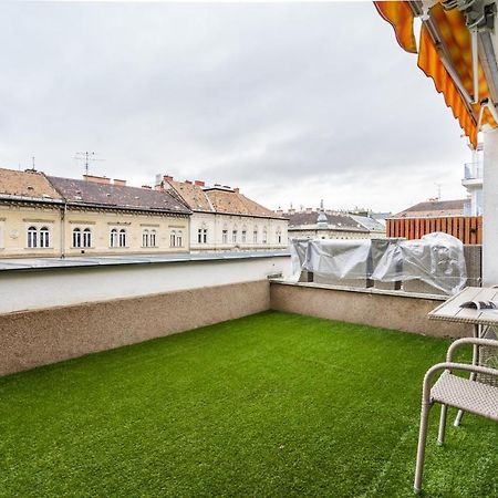 Bpr Garay Suite With Rooftop Terrace & A/C Budapeste Exterior foto